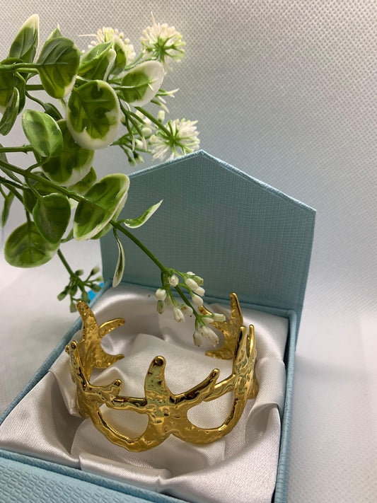 ✨ Bracelet Manchette Doré – Design Feuillage Martelé ✨