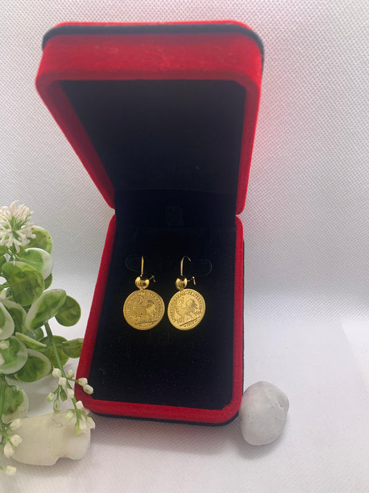 ✨ Boucles d’oreilles pièce dorée – Élégance intemporelle ✨